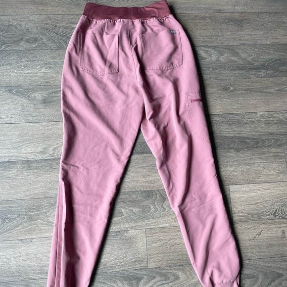 Figs Mineral Mauve Set XS tall - Picture 5 of 5